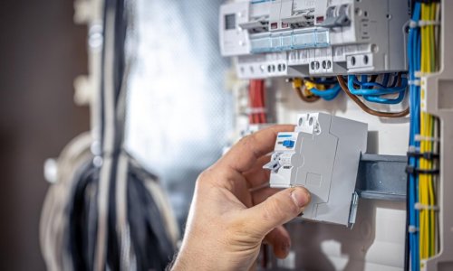 Komplexní elektroinstalace a servis